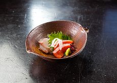 信州・松本の四季を映した旬の素材を使ったお料理をご提供いたします。